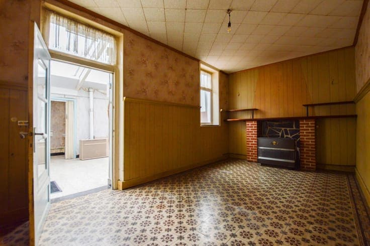 House in Courcelles