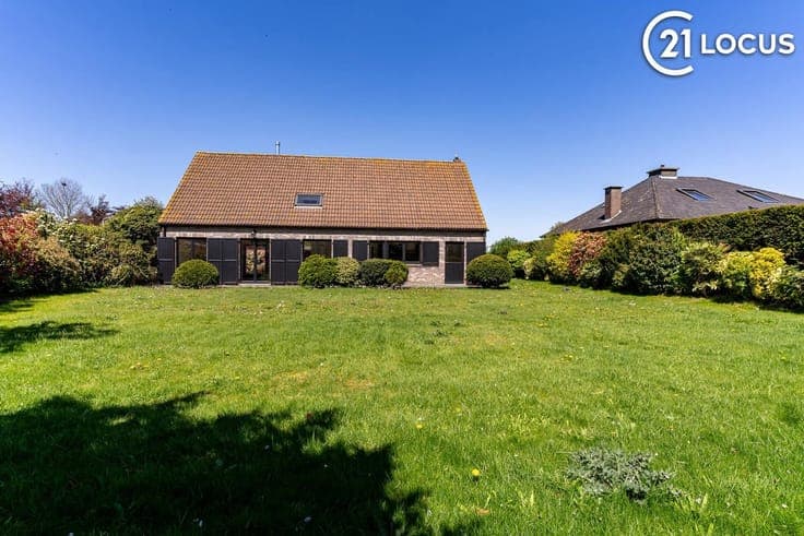 Beautiful, move-in ready villa ideal for families and (self-