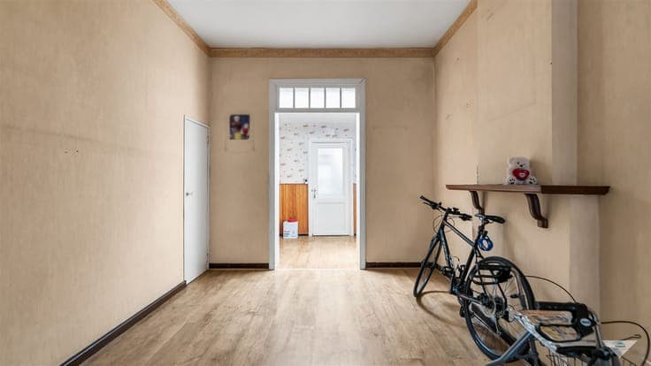 3 bedroom terraced house to renovate in prime location