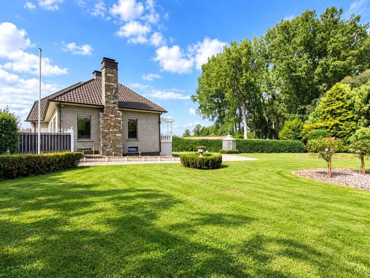 Exclusief landhuis op 2.917 m² met dubbele garage, pracht...