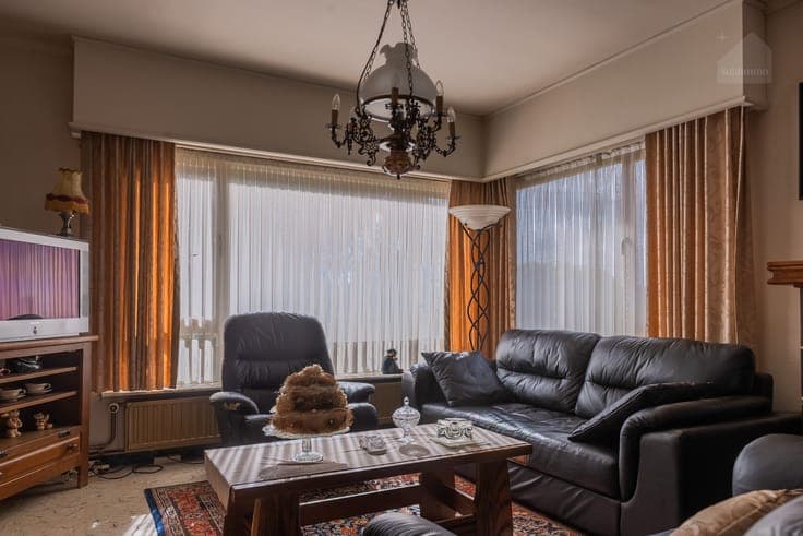 Ruime gezinswoning met 4 slaapkamers op uitzonderlijk per...