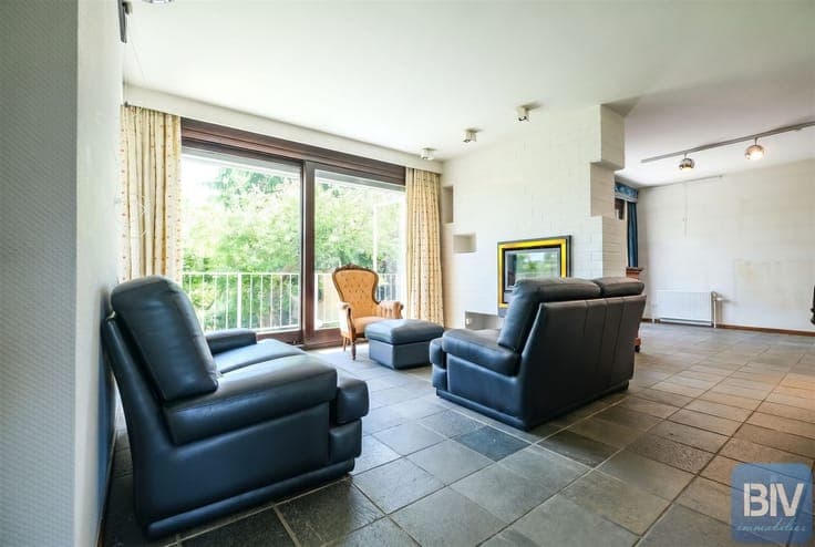 Spacious 4- to 6-bedroom villa near Air Pur
