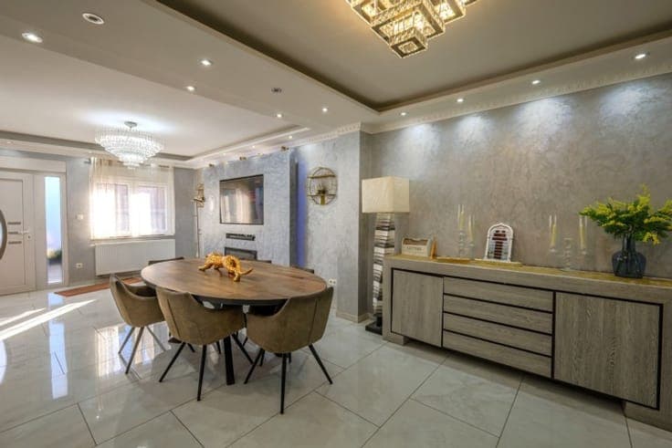 Beautiful Fully Renovated Home – EPC B – 3 Bedrooms with Gar
