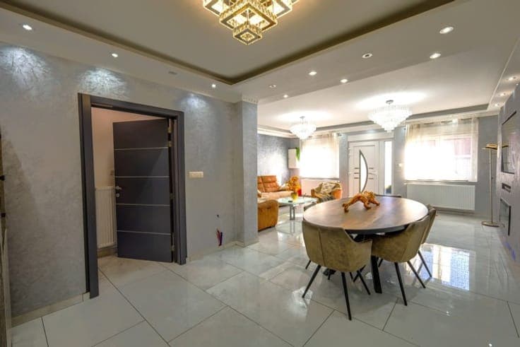 Beautiful Fully Renovated Home – EPC B – 3 Bedrooms with Gar