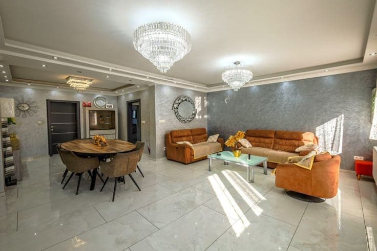 Beautiful Fully Renovated Home – EPC B – 3 Bedrooms with Gar