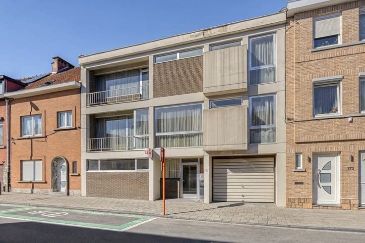 Karaktervolle woning met praktijk en 4 kamers