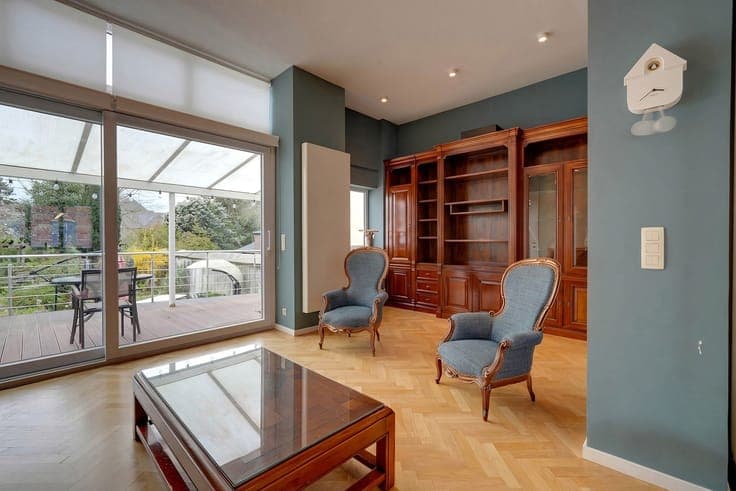 Stunning mansion-style home on the outskirts of the city