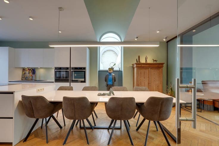 Stunning mansion-style home on the outskirts of the city