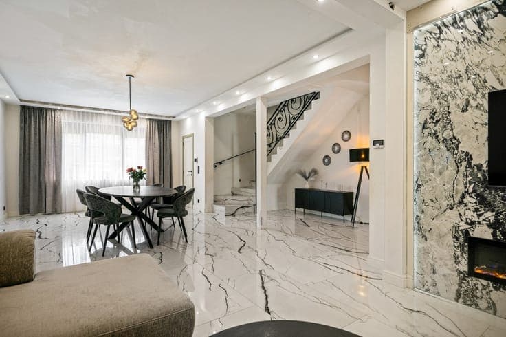 Gerenoveerde woning met 5 slpkrs, en magazijn te Keerbergen