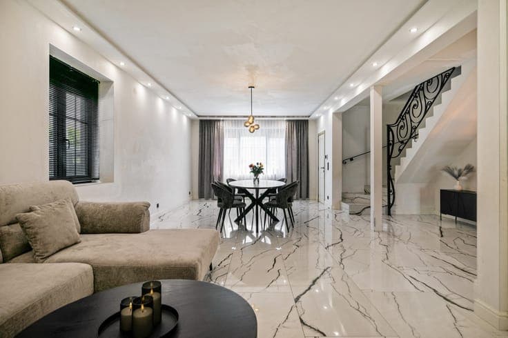 Gerenoveerde woning met 5 slpkrs, en magazijn te Keerbergen