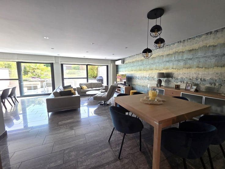 Perfectly maintained...ready to move in.