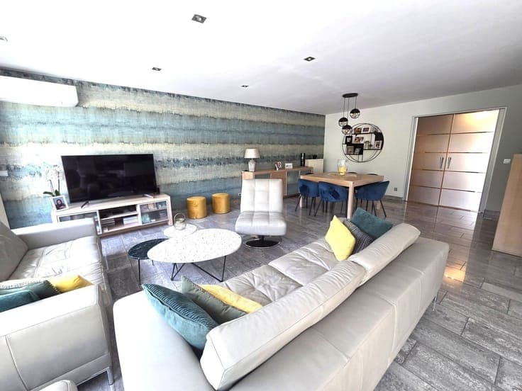 Perfectly maintained...ready to move in.