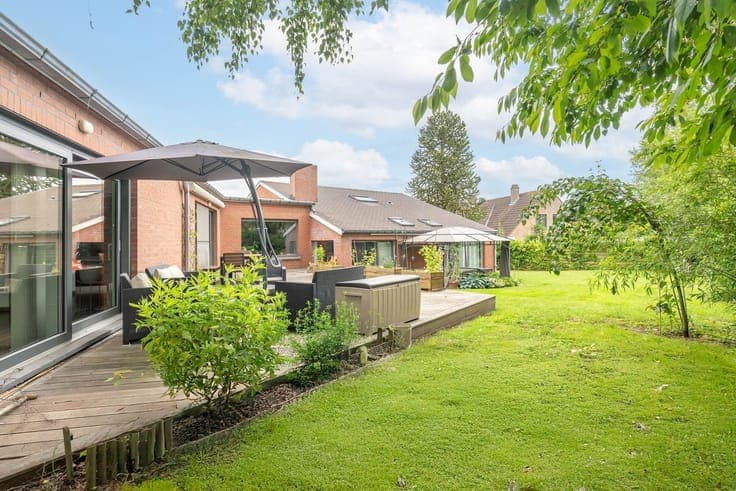 Character villa in a prime location