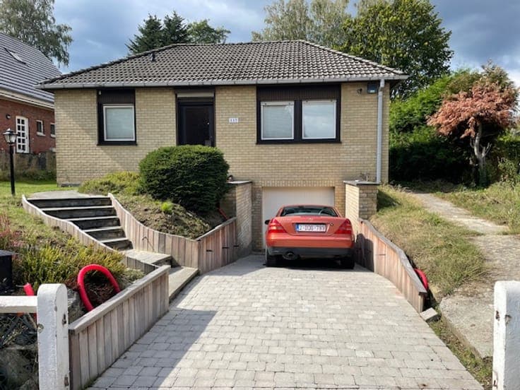 2-bedroom house with office, cellars, garage, garden