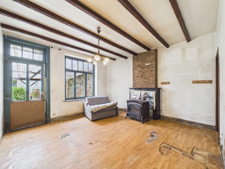 House with Large GARAGE, WORKSHOP & LAND