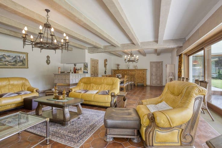 Beautifully located country house for sale in Meerbeke