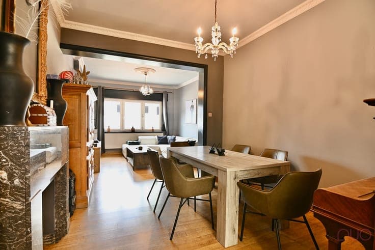 Charmante rijwoning met stadstuin, centraal gelegen in La...