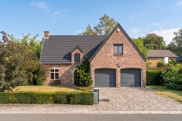 MOORSEL – CHARMING DETACHED VILLA – GARDEN – DOUBLE GARAGE