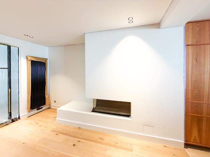 Fully renovated semi-detached house in a prime location i...