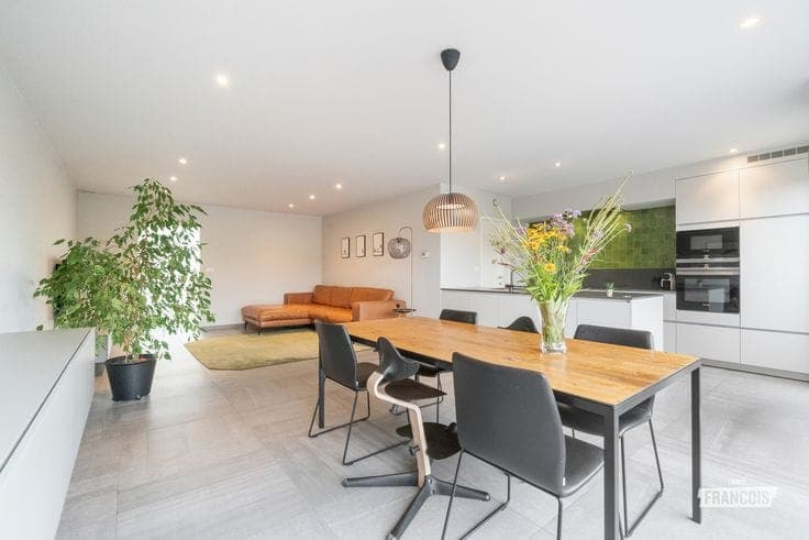 Recent and energy-efficient family home with 4 bedrooms