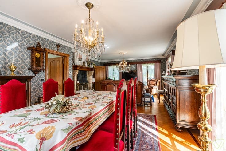 Prachtige en residentieel gelegen villa te Eeklo.