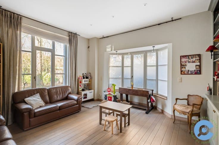 Exclusieve villa met parktuin en zwembad