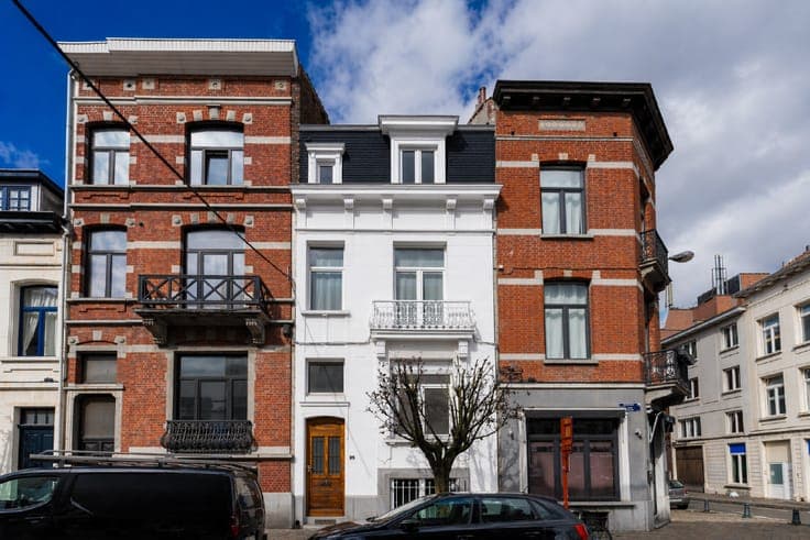 CHATELAIN / 4-BEDROOM HOUSE