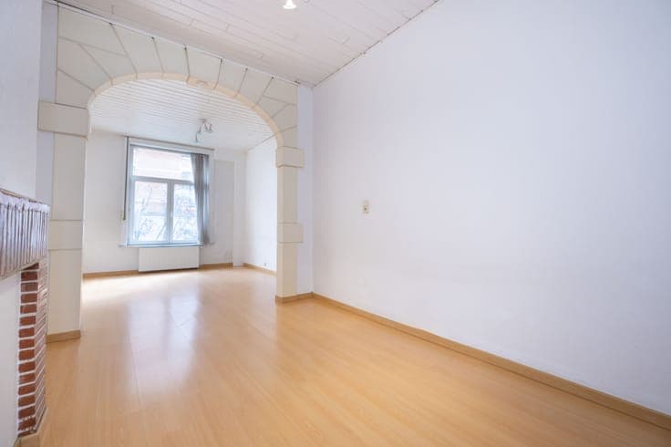 CHATELAIN / 4-BEDROOM HOUSE