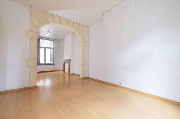 CHATELAIN / 4-BEDROOM HOUSE