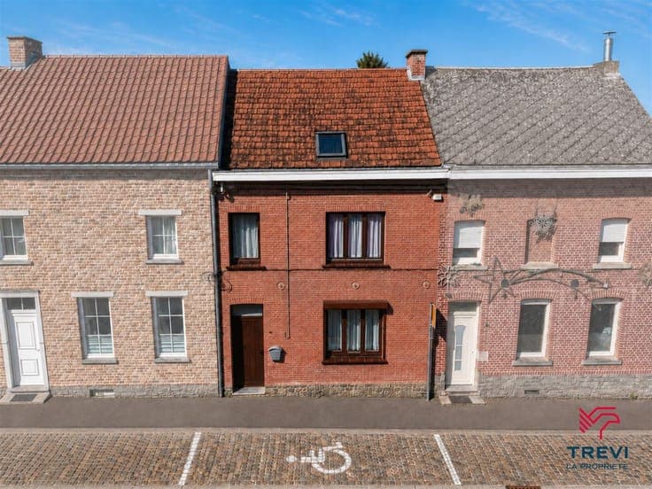 Maison 2 façades avec jardin, véranda et grenier aménageable