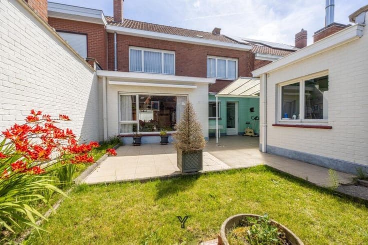 SPACIOUS FAMILY HOME IN A PRIME LOCATION