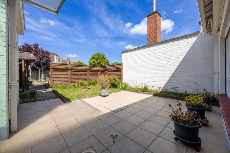 SPACIOUS FAMILY HOME IN A PRIME LOCATION