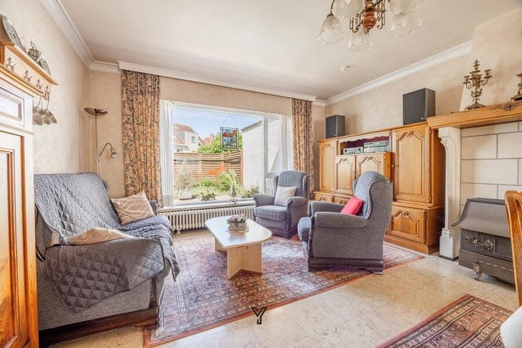 SPACIOUS FAMILY HOME IN A PRIME LOCATION