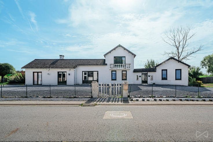 House in Lincent