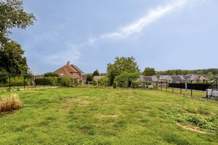 Solid house with 80m² warehouse for sale in Geraardsbergen