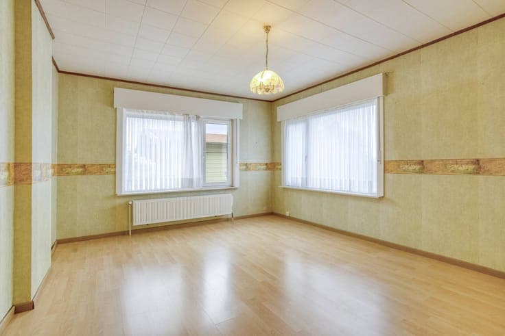 Solid house with 80m² warehouse for sale in Geraardsbergen