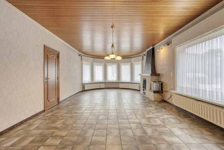 Solid house with 80m² warehouse for sale in Geraardsbergen