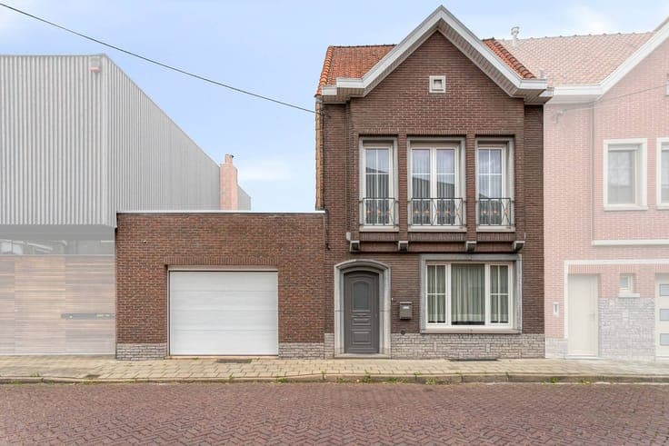 Unique home with studio on the Leie for sale in Harelbeke