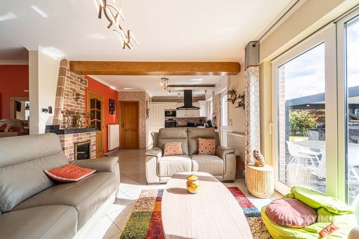 SUPERBE VILLA -4CH- GARAGE - TERASSE- JARDIN+JACUZZI - AWANS