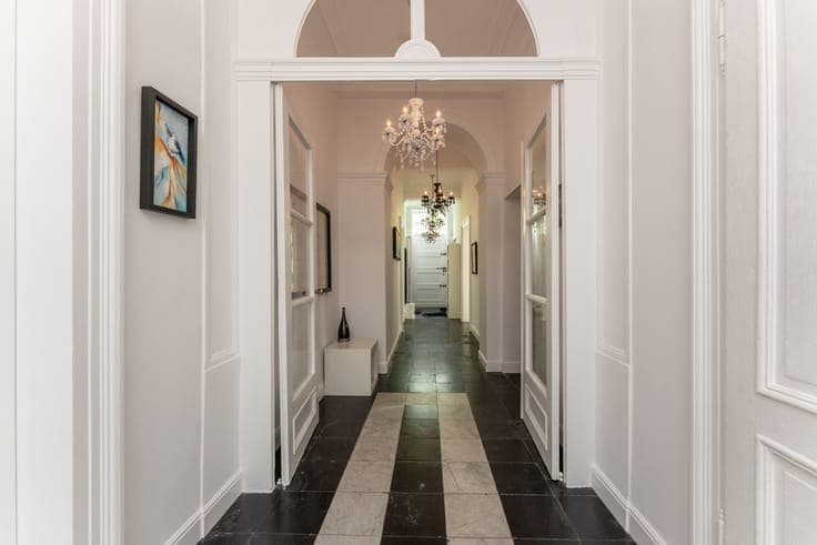 Historic castle estate with exclusive landscaped gardens ...