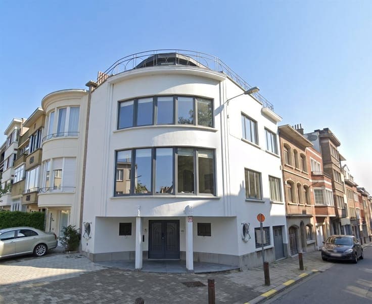 splendid house to be considered as apartment