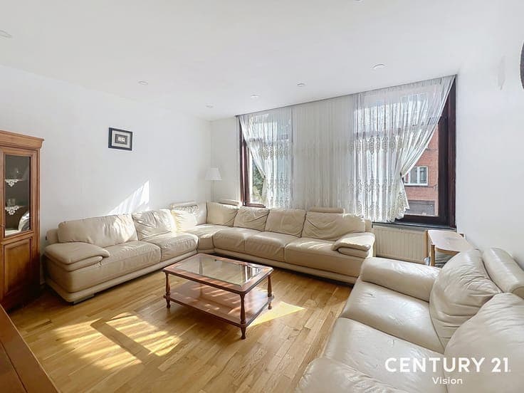 SINGLE-FAMILY HOUSE 4 BEDROOMS + COURTYARD