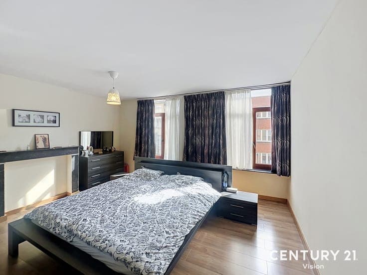 SINGLE-FAMILY HOUSE 4 BEDROOMS + COURTYARD