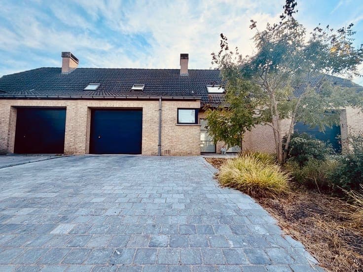 Instapklare ruime woning met zonnige tuin!
