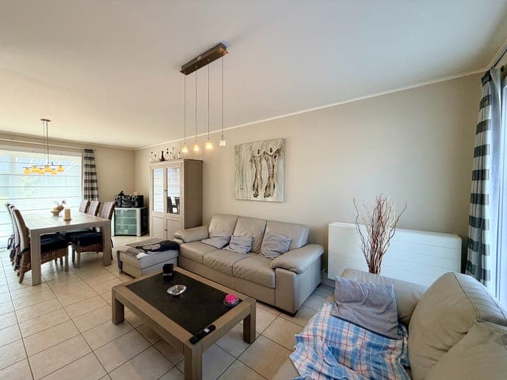 Instapklare ruime woning met zonnige tuin!