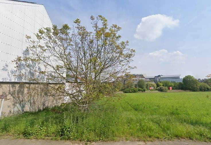Bouwgrond voor halfopen bebouwing, vrij van aannemer