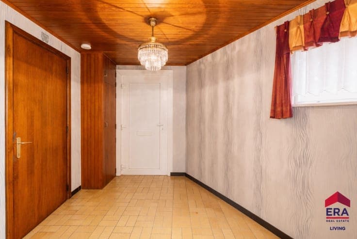 Property with great potential in a quiet location near Aalst