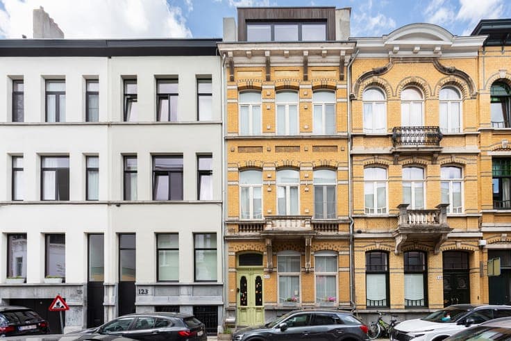Old Berchem | Authentic Townhouse with 5 Bedrooms + Garden