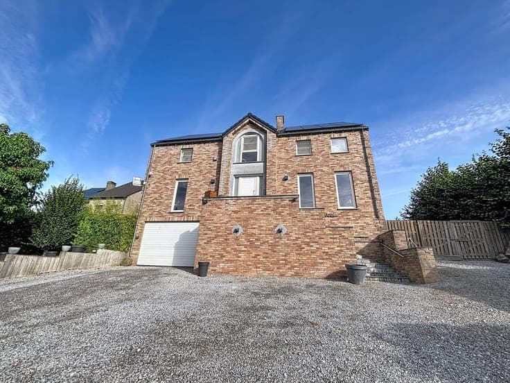 Maison dans un mileu rural avec 5 chambres