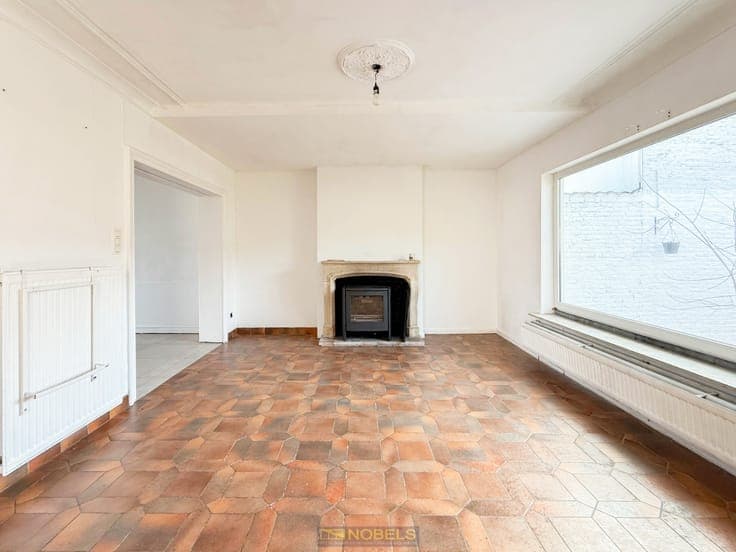 Te koop, Gezinswoning met garage op vlot bereikbare locat...